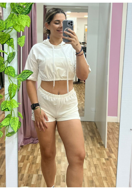 Conjunto corto capucha