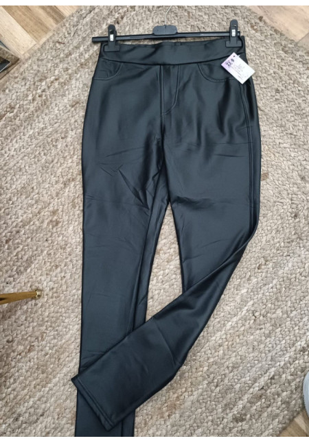 Pantalón cuero