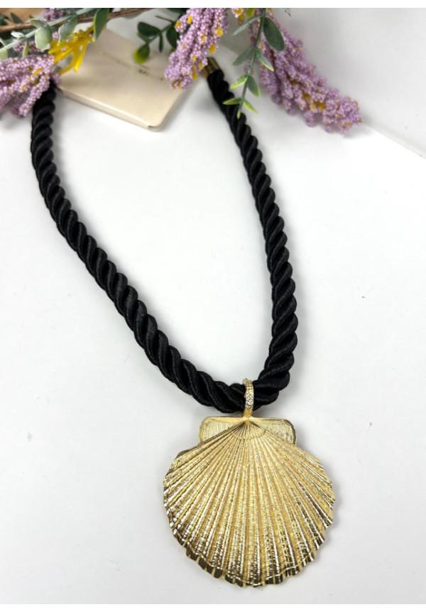 Collar cuerda concha