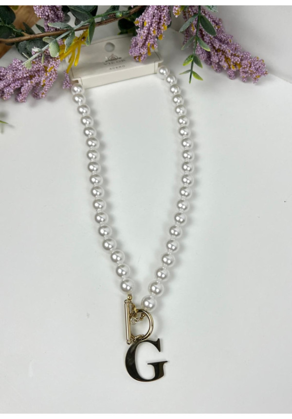 collar perlas y letra